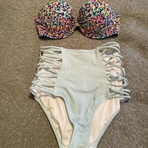 Victoria’s Secret bikini